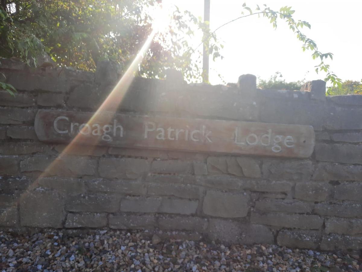 Croagh Patrick Lodge Apartment ウェストポート エクステリア 写真